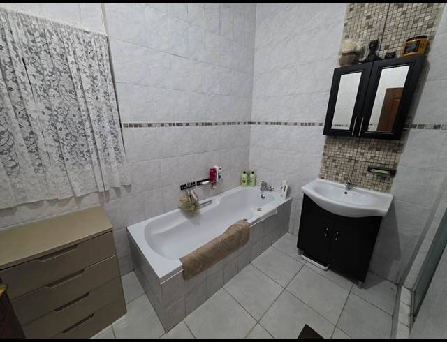 3 BEDROOM HOUSE TO LET IN SASOLBURG EXT 1